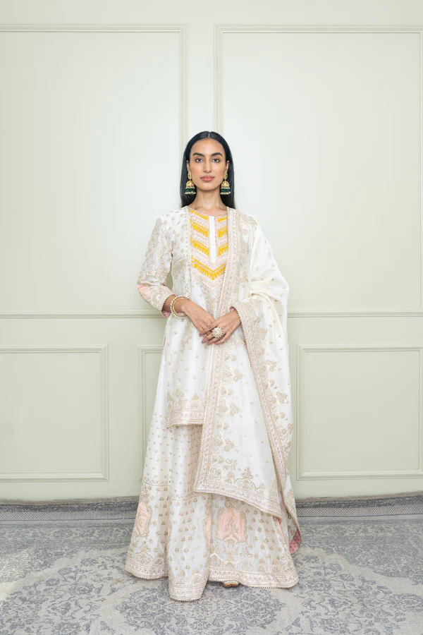 Designer Sharara Kurti – A Perfect Blend of Traditional and Modern Style